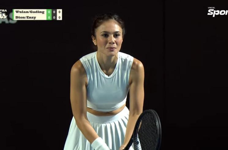 Wulan Guritno Tiba Tiba Tenis 2022 [YouTube]