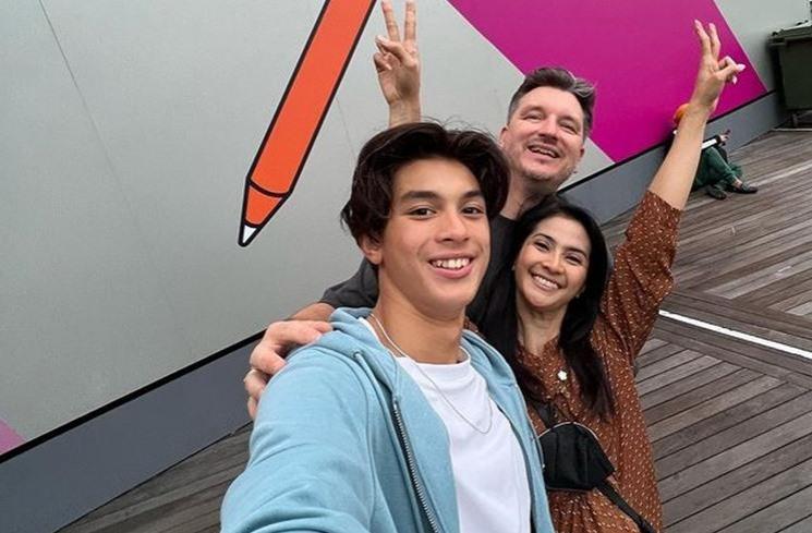 Anak Cowok Artis yang Beranjak Jadi Pemuda Tampan. (Instagram/@maudykoesnaedi)