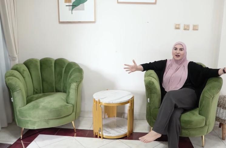 Potret Kantor Ammar Zoni dan Irish Bella ( YouTube/Aish TV)