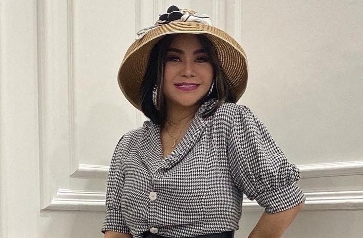 Artis Pernah Dikecewakan Maskapai Penerbangan (Instagram/@anisa_bahar_new)
