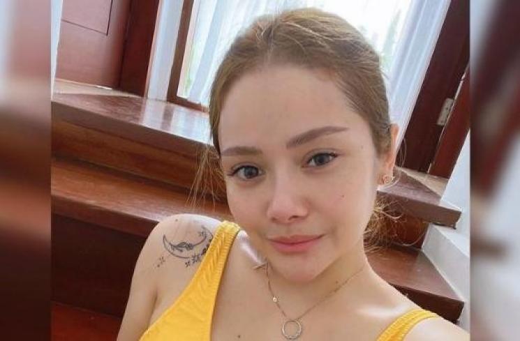 Potret Seksi Mawar AFI Pakai Baju Renang. (Instagram/mysamawar)