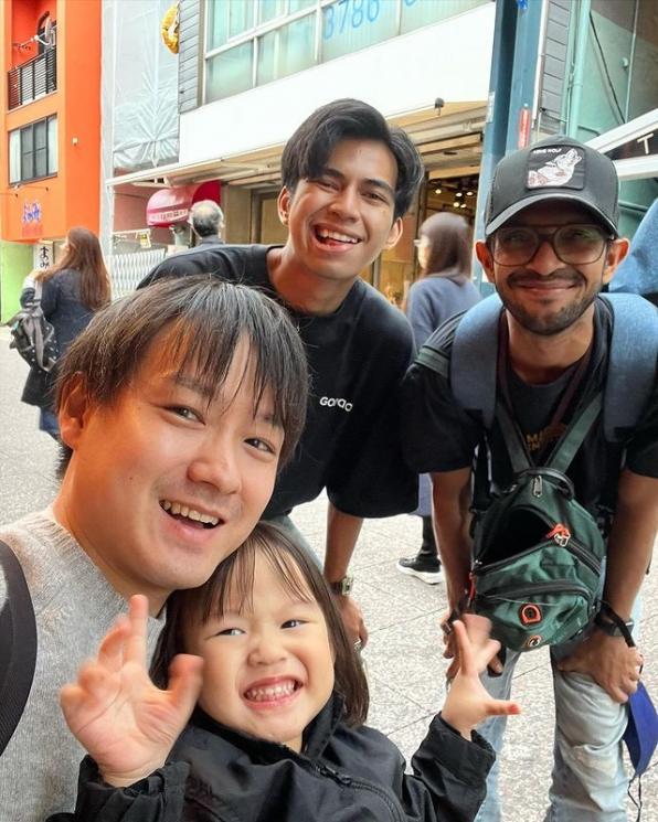 Potret Dimas Ahmad Liburan di Jepang. (Instagram/dimas_baam)