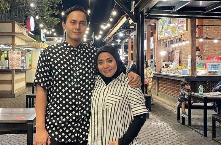 Suami Artis yang Pernah Dituding Numpang Hidup Istri. (Instagram/muzdalifah999)