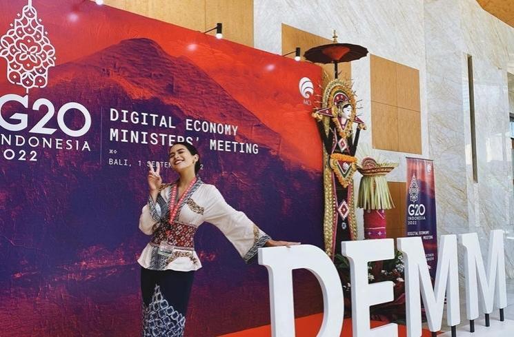 Potret Maudy Ayunda Jadi Juru Bicara di KTT G20 (Instagram/maudyayunda)
