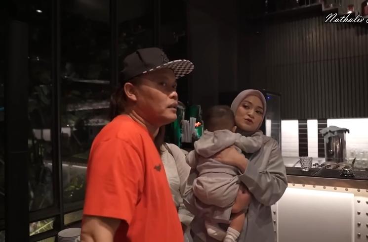 Momen Nathalie Holscher dan Adzam di Ultah Sule (YouTube Nathalie Holscher)