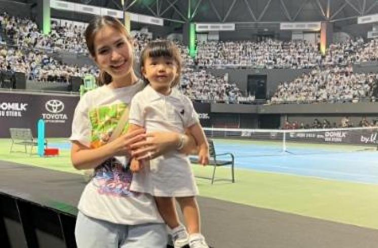 Potret Anak Artis di Tiba Tiba Tenis. (Instagram/fionaanthony)