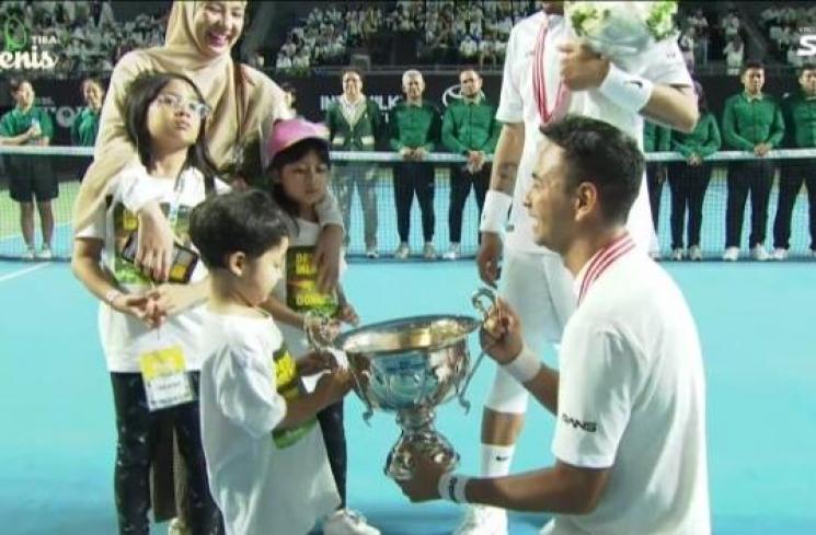 Potret Anak Artis di Tiba Tiba Tenis. (YouTube/Vindes)