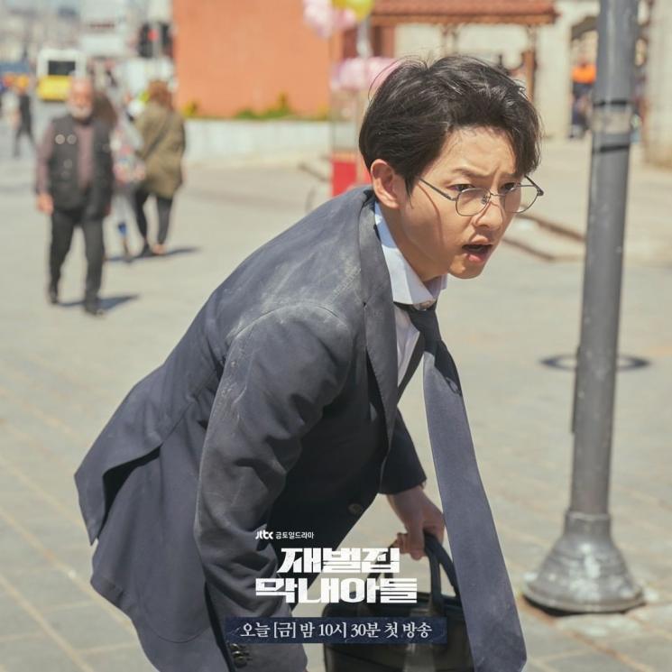 Potret Song Joong Ki di Reborn Rich (Instagram/@jtbcdrama)