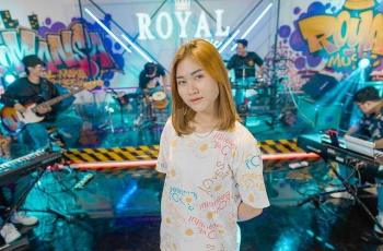 Mendadak Viral! Ini Profil Dike Sabrina, Penyanyi Dangdut yang Kerap Kolaborasi dengan Happy Asmara