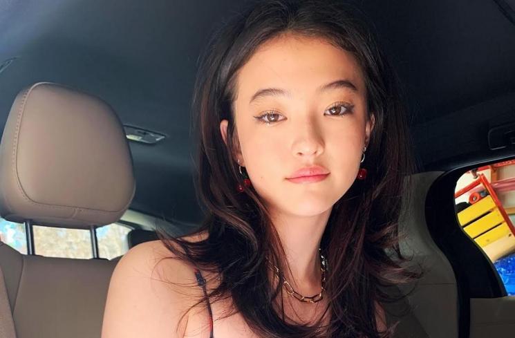'adik' Jennie BLACKPINK, Ella Gross (Koreaboo)