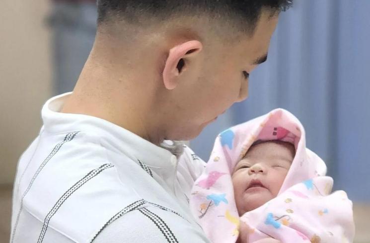 Potret Istri Ridho DA melahirkan(Instagram/da2_ridho)