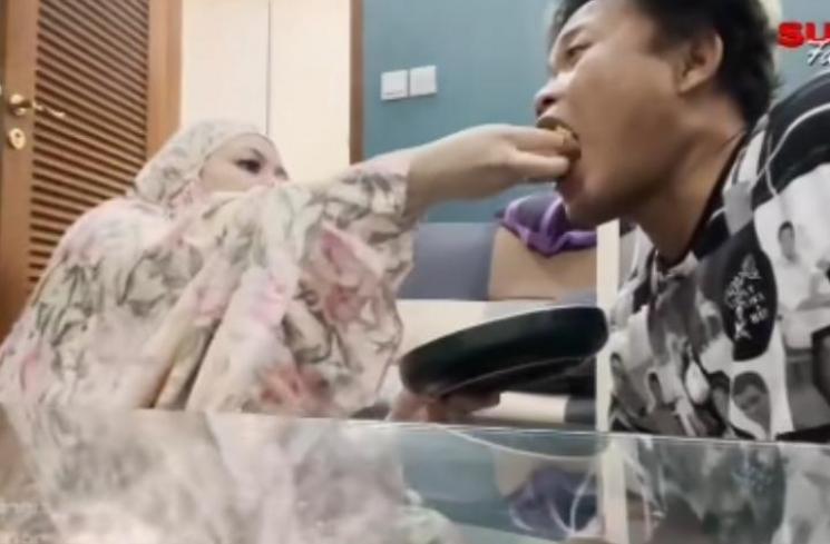 beda sikap Nathalie Holscher suap-suapan dengan Sule dan Faris (TikTok/@semua.1231)