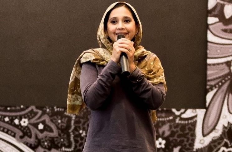 Pria pernah berhubungan dengan Ayu Azhari. (Instagram/@ayukhadijahazhari)