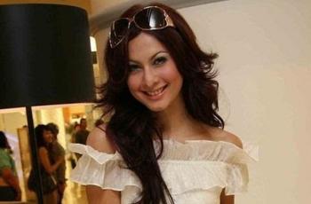 10 Potret Transformasi Diana Pungky, Cantiknya Bak Barbie Hidup