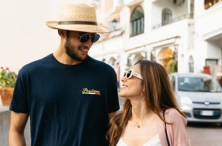 Gaya Pacaran Wulan Guritno dan Shalom Razade (Instagram/@wulanguritno)