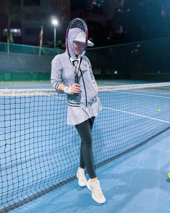 Potret Syahrini Main Tenis di Singapura(Instagram/@princessyahrini)