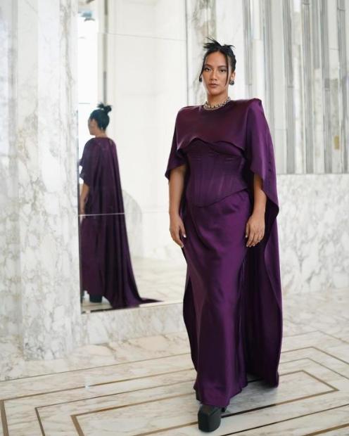 Gaya Artis Jadi Bridesmaid. (Instagram/tarabasro)
