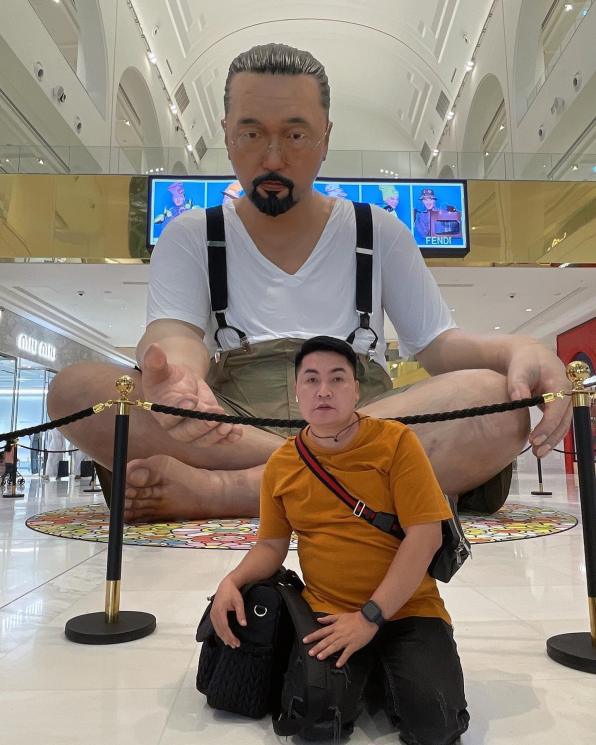 Potret Merry dan Lala Ikut ke Qatar. (Instagram/@merryraffiahmad)
