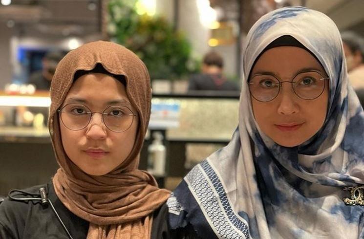Potret Desy Ratnasari Bareng Nasywa. (Instagram/desyratnasariterdepan)