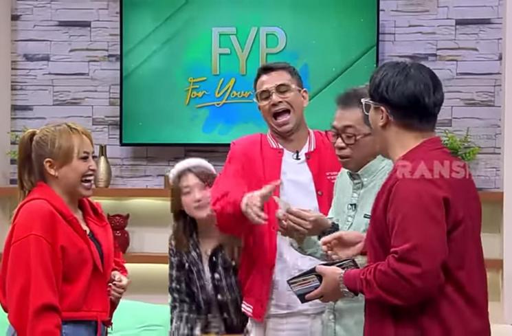 Raffi Ahmad keciduk bayar pijat Rp 9 juta (YouTube/TRANS7 Lifestyle)