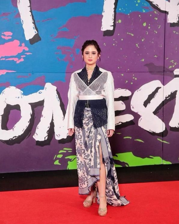 Potret Artis di Red Carpet FFI 2022. (Instagram/tissabiani)