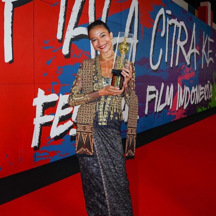 Potret Artis di Red Carpet FFI 2022. (Instagram/putrimarino)