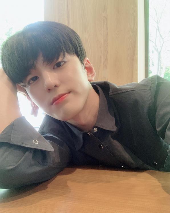 Fakta Menarik Holy Idol (Kolase Instagram/@mingue.k)