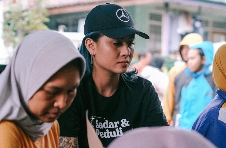 Artis Bantu Korban Gempa Cianjur (instagram/@narinkovilda)