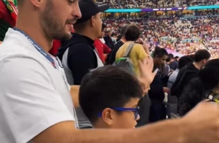 Potret anak Nikita Mirzani nonton Piala Dunia di Qatar. (Instagram/@nikitamirzanimawardi_172)