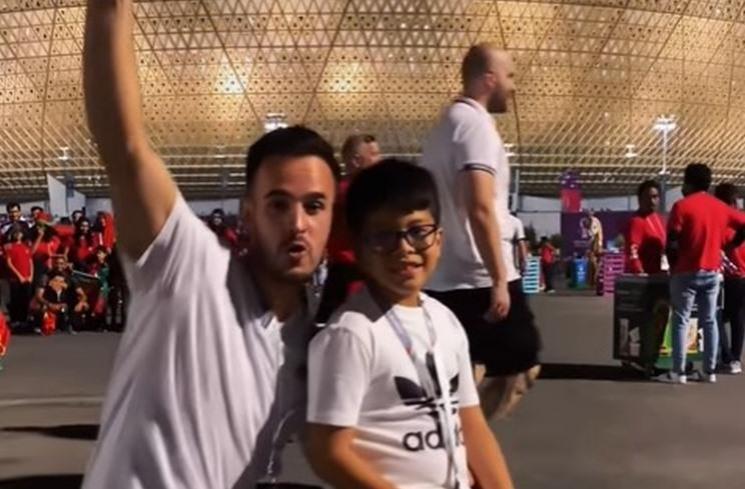 Potret anak Nikita Mirzani nonton Piala Dunia di Qatar. (Instagram/@nikitamirzanimawardi_172)