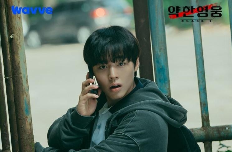 Potret Park Ji Hoon di Weak Hero Class 1 (Instagram/@wavve.official)