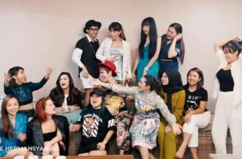 12 Potret Artis di Open House Istana Cinere, Seru Karaokean Bareng sampai Live Music