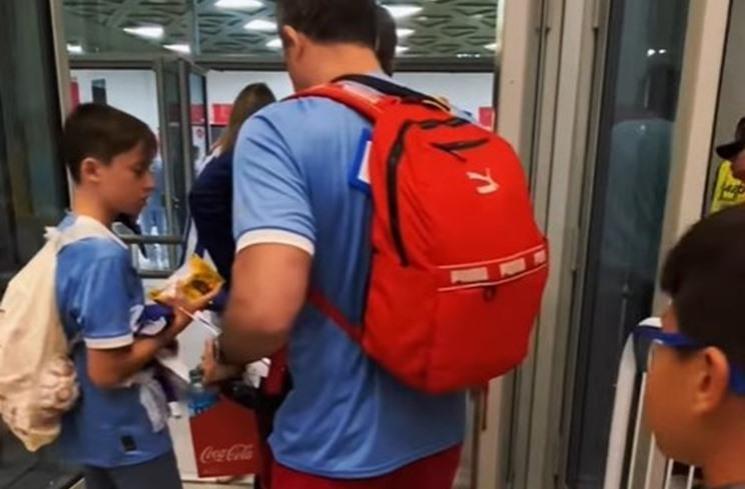 Potret anak Nikita Mirzani nonton Piala Dunia di Qatar. (Instagram/@nikitamirzanimawardi_172)