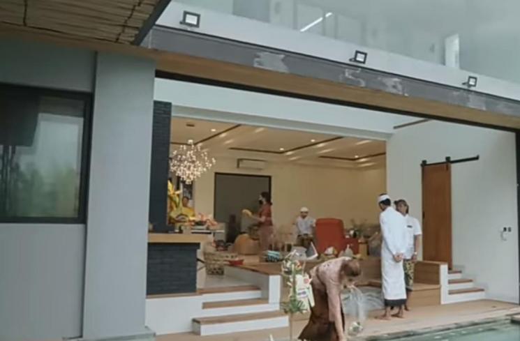 Rumah Baru Jessica Iskandar di Bali(YouTube/Jessica Iskandar)
