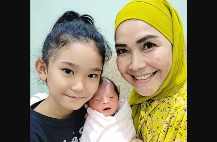 Potret Baby Sumehra Putri Syifa Adik Ayu Ting Ting (instagram/@mom_ayting92_ )