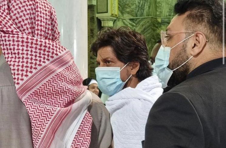 Shah Rukh Khan umrah (Instagram/@srkssamina)