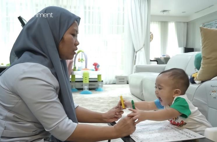 Potret Gemas Rayyanza saat Belajar (YouTube/BUND Lifetainment)