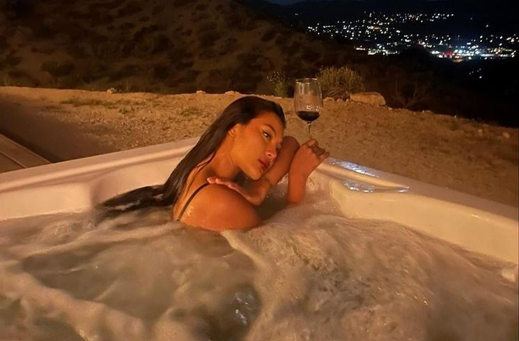 Deretan Foto Eksotis Erika Carlina (Instagram/@eri.carl)