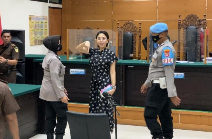Nikita Mirzani di Pengadilan Negeri Serang. (MataMata.com/Adiyoga Priyambodo)