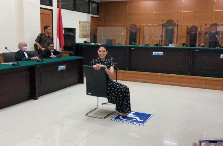 Nikita Mirzani di Pengadilan Negeri Serang. (MataMata.com/Adiyoga Priyambodo)