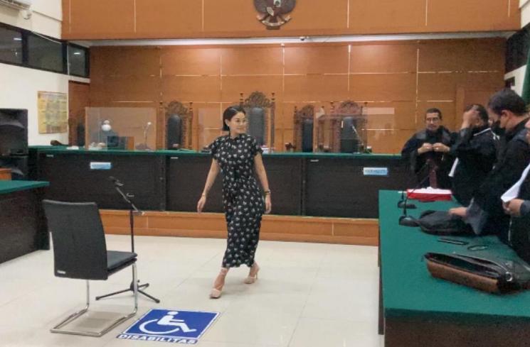 Nikita Mirzani di Pengadilan Negeri Serang. (MataMata.com/Adiyoga Priyambodo)