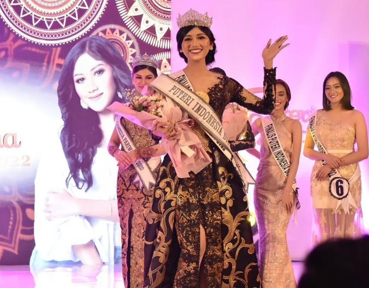Potret Erina Gudono saat Ikut Ajang Puteri Indonesia. (Instagram/erinagudono)