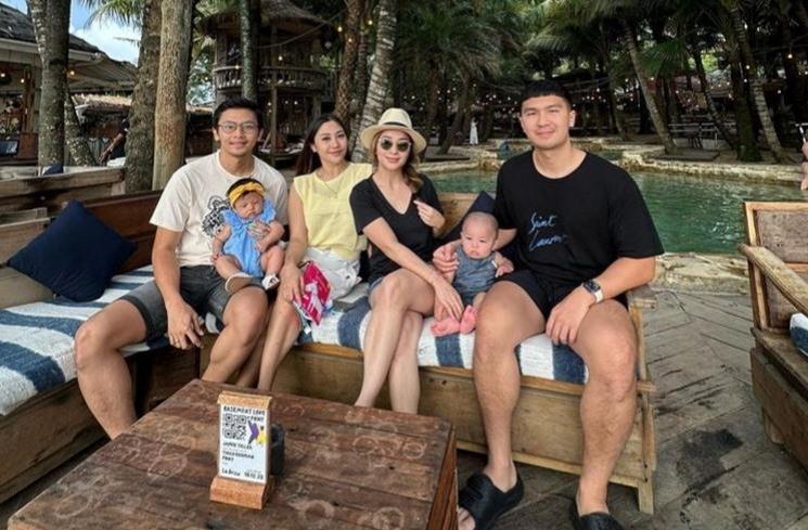Potret Liburan Nikita Willy dan Adik di Bali. (Instagram/@nikitawillyofficial94)
