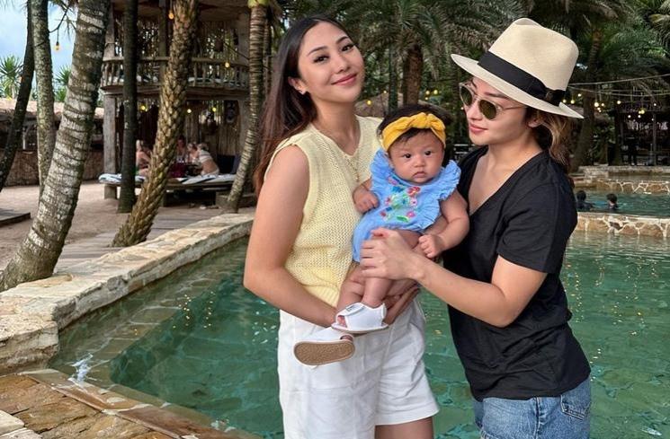 Potret Liburan Nikita Willy dan Adik di Bali. (Instagram/@nikitawillyofficial94)