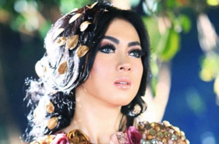 Potret Syahrini dari Masa ke Masa (Instagram/princessyahrini)