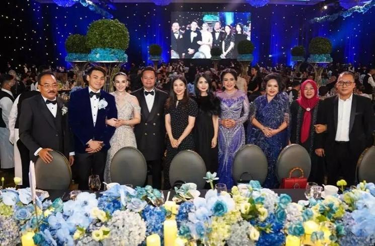 Gaya Artis di Nikahan Chelsea Islan (instagram/@angelatanoesoedibjo)