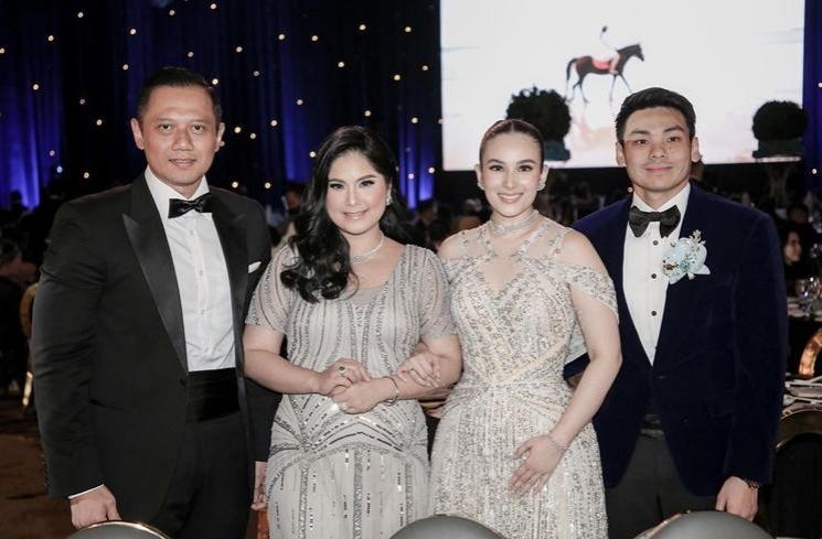 Gaya Artis di Nikahan Chelsea Islan (instagram/@annisayudhoyono)
