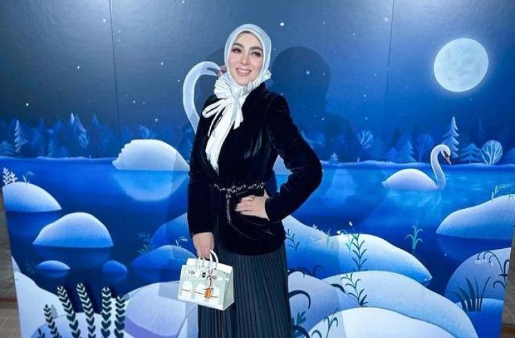 Artis Paling Kontroversial 2022. (Instagram/princessyahrini)