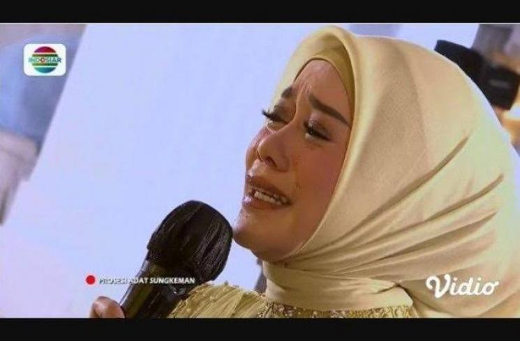 Potret Artis Jalani Sungkeman Jelang Nikah (YouTube/Vidio)