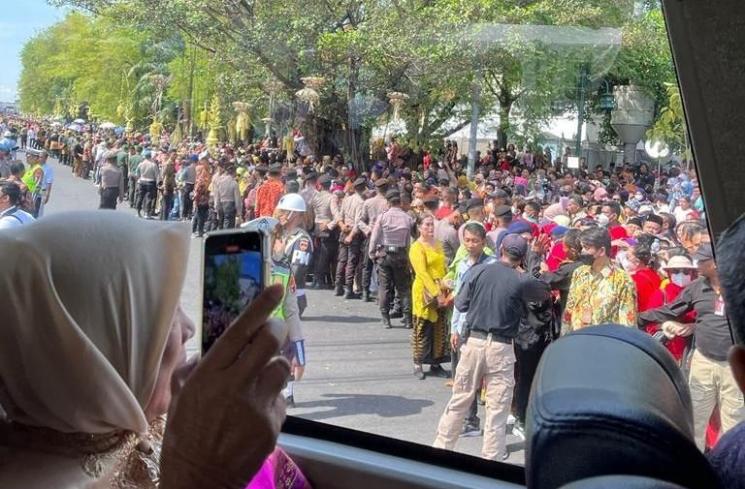 Potret Ngunduh Mantu Kaesang Pangarep dan Erina Gudono. (MataMata.com/Suwarjono)